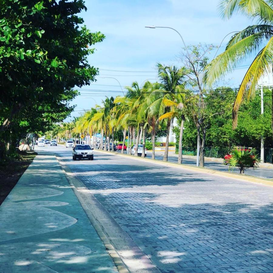 777 Lenderman Hostal 777 Cancún Exteriör bild